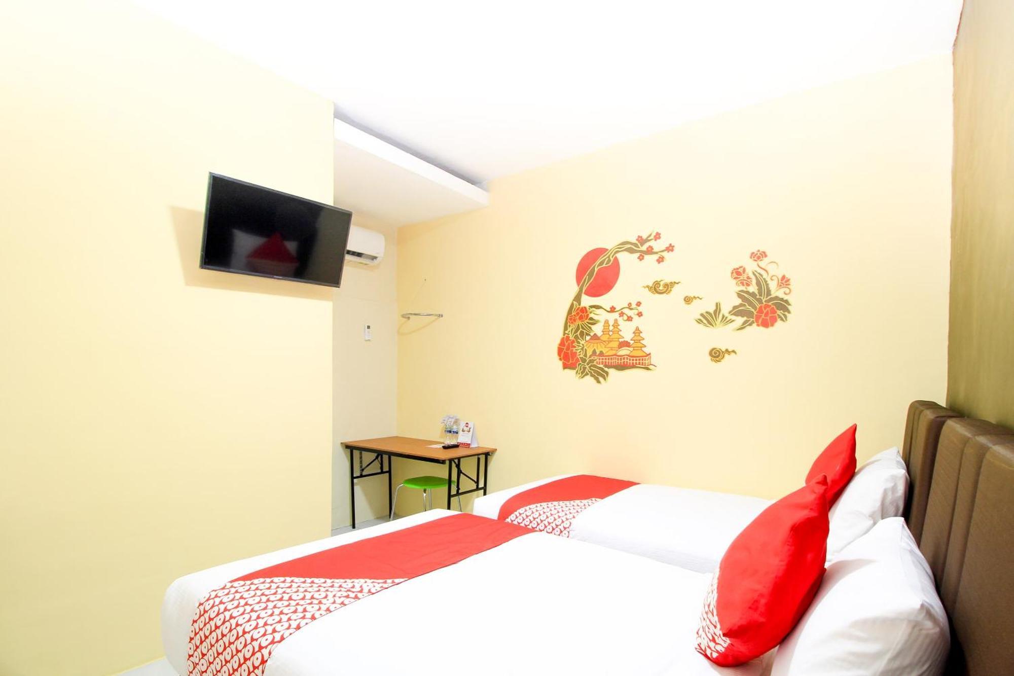Super Oyo Capital O 217 A1 Hotel Сурабая Экстерьер фото