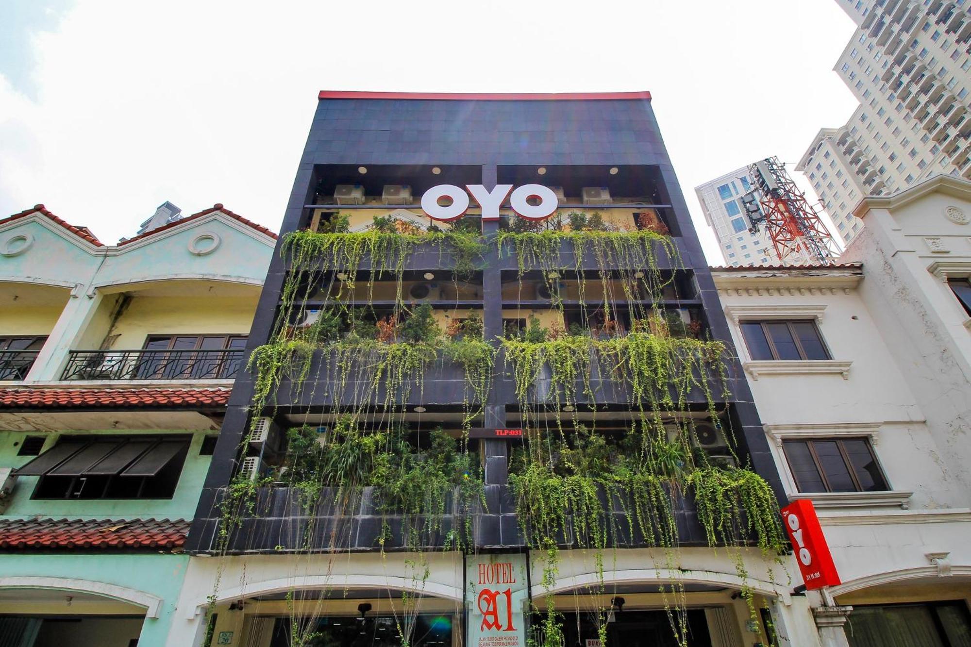 Super Oyo Capital O 217 A1 Hotel Сурабая Экстерьер фото